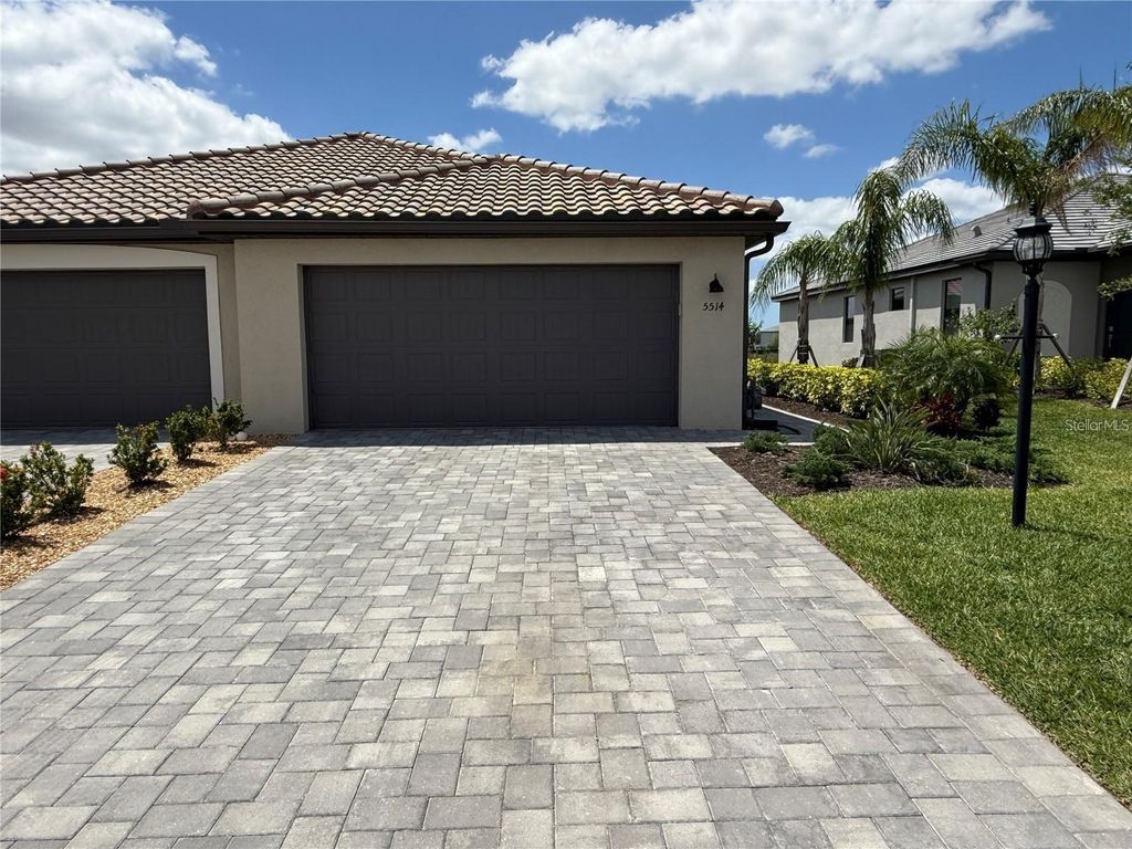 Image 1 of property listing at 5514 TIDAL BREEZE COVE, Bradenton, FL 34211