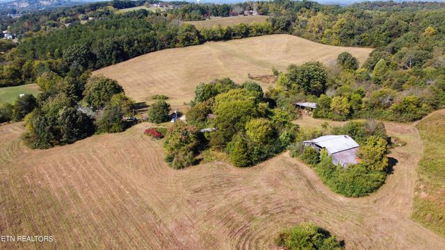 527 Douglas Dam RD, Kodak, TN 37764