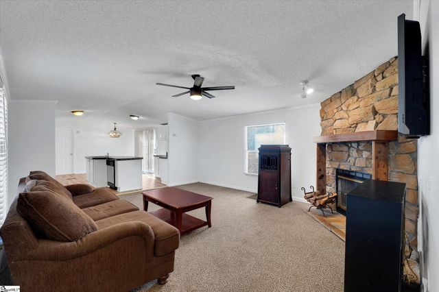 210 Elaine Drive, Piedmont, SC 29673