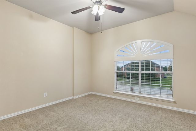 295 Stone Ridge Drive, Sunnyvale, TX 75182
