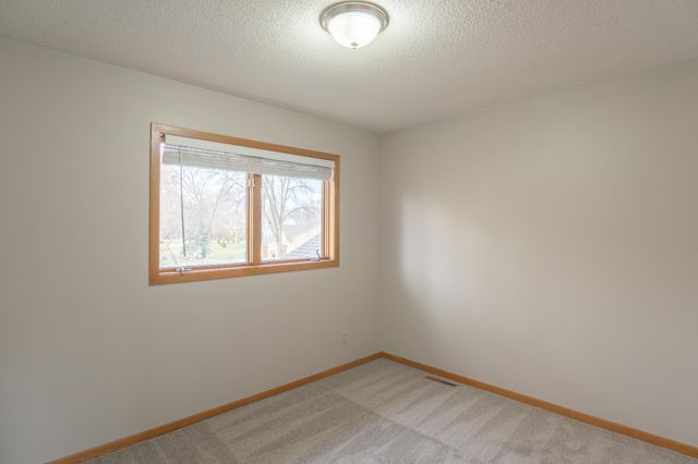 5245 Clayton Drive, Maple Plain, MN 55359