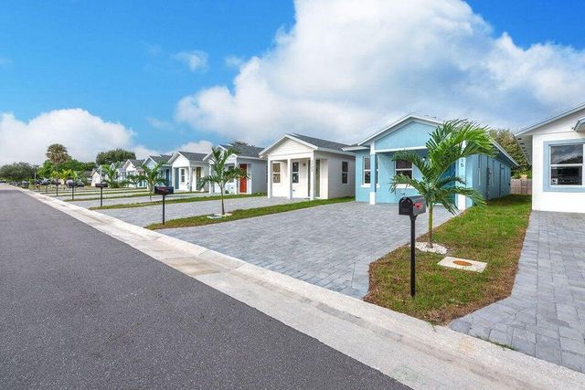 3514 Hiawatha Avenue, West Palm Beach, FL 33409