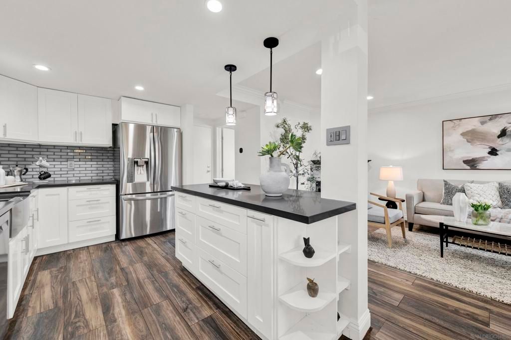 Image 11 of property listing at 13815 Johannesberg 4, Poway, CA 92064