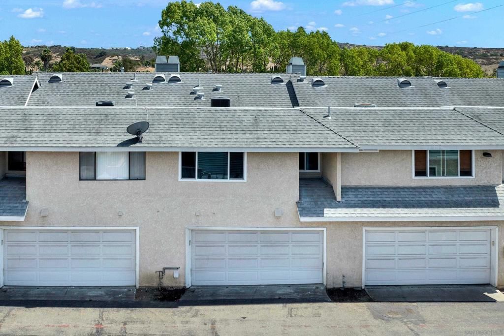 Image 41 of property listing at 13815 Johannesberg 4, Poway, CA 92064