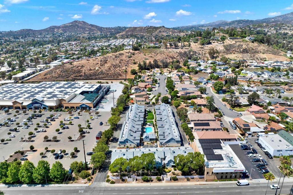 Image 47 of property listing at 13815 Johannesberg 4, Poway, CA 92064