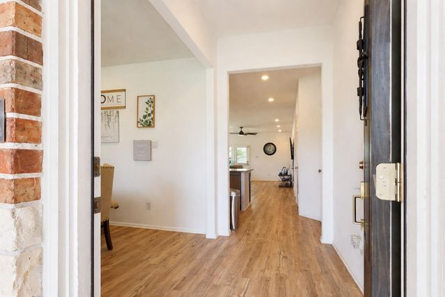 9515 Vicksburg Road, Baytown, TX 77521