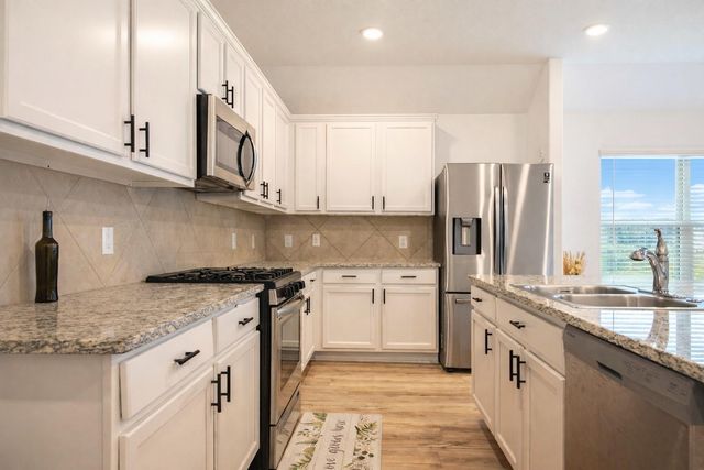 9515 Vicksburg Road, Baytown, TX 77521