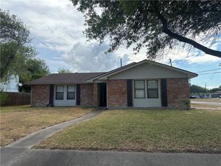 1502 Cheyenne St, Portland, TX 78374