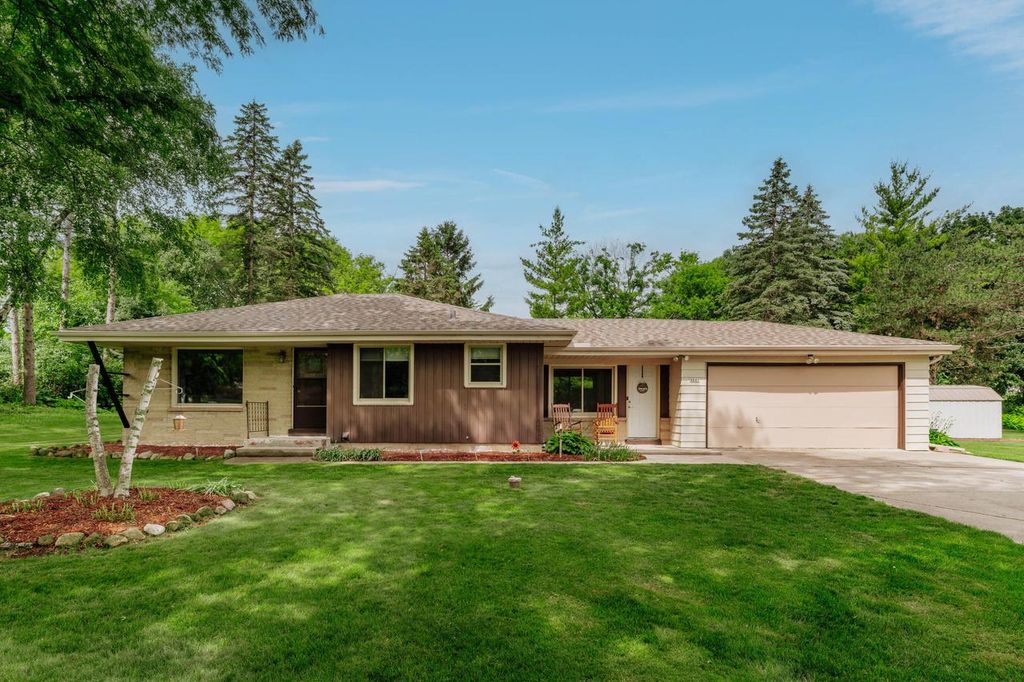 4645 N 161st STREET, Brookfield, WI 53005