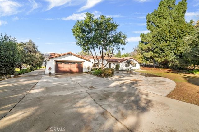 1126 Knoll, San Bernardino, CA 92407