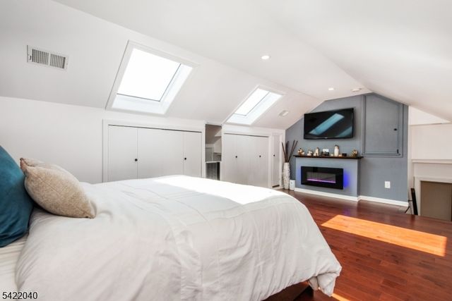 24 Lennon Pl, Clifton City, NJ 07013