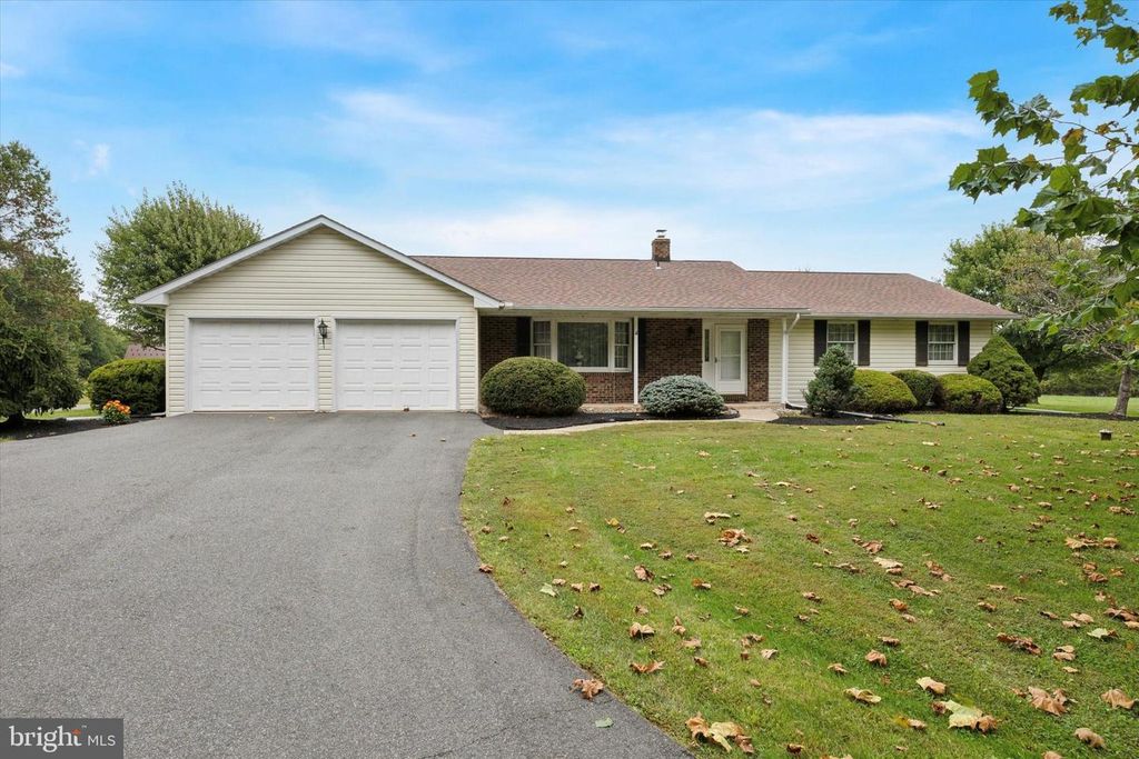 1690 KUMRY RD, Quakertown, PA 18951