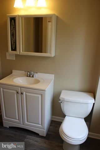 33 S LAFAYETTE AVE, Morrisville, PA 19067