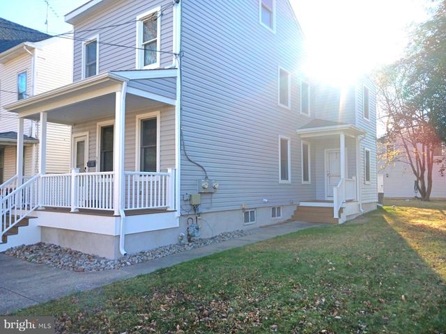 33 S LAFAYETTE AVE, Morrisville, PA 19067