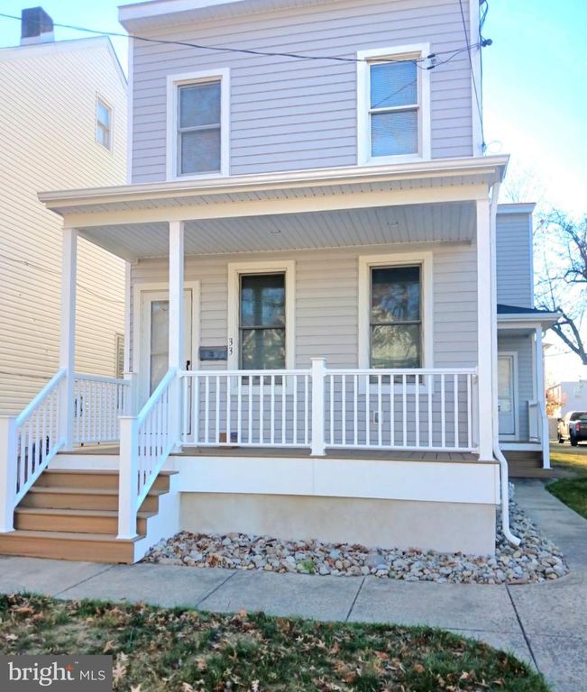 33 S LAFAYETTE AVE, Morrisville, PA 19067