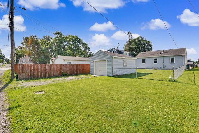 1013 Hawthorne Avenue, Waterloo, IA 50702