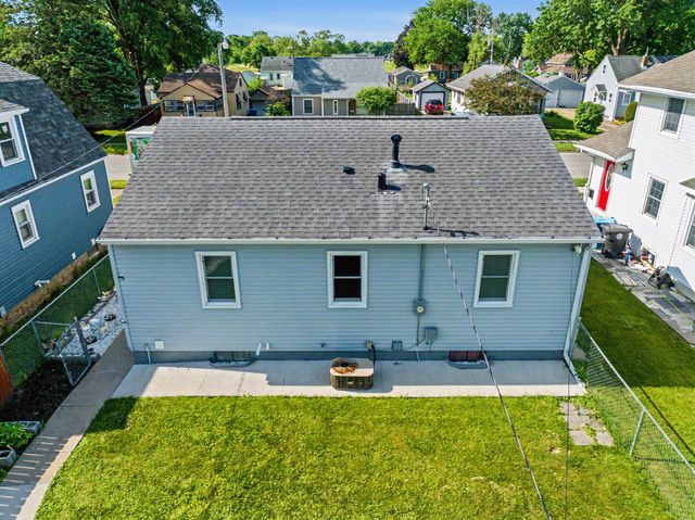 1013 Hawthorne Avenue, Waterloo, IA 50702