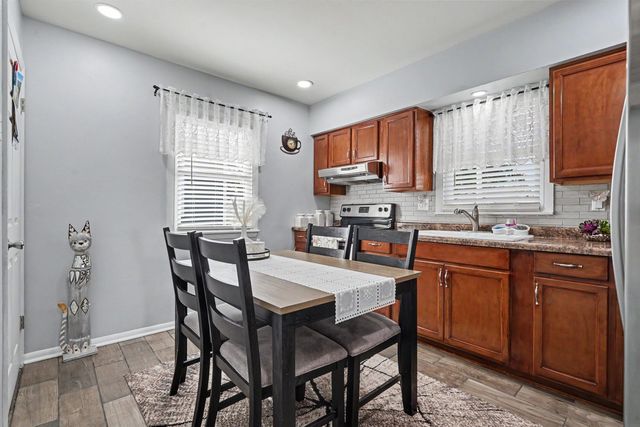 1013 Hawthorne Avenue, Waterloo, IA 50702