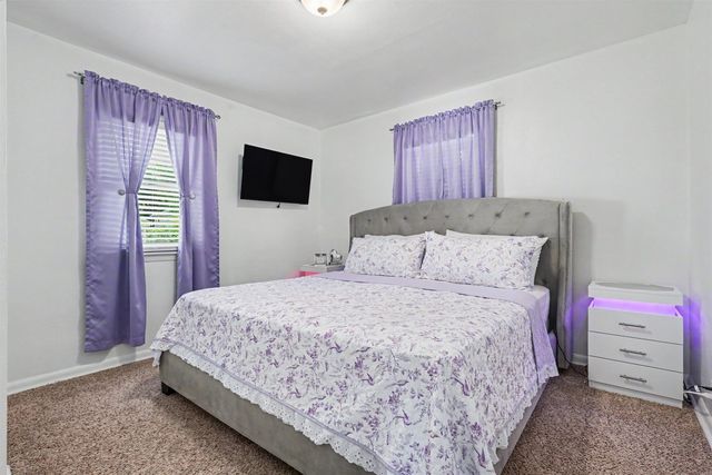 1013 Hawthorne Avenue, Waterloo, IA 50702