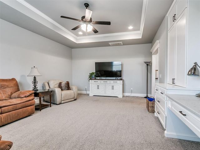 8505 Willow Creek Road, Guthrie, OK 73044