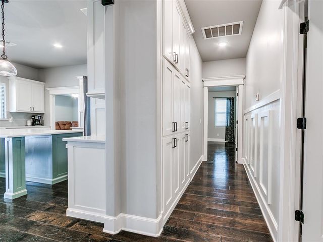 8505 Willow Creek Road, Guthrie, OK 73044