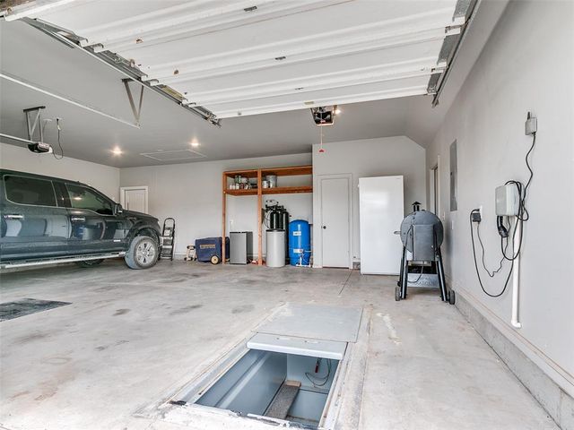 8505 Willow Creek Road, Guthrie, OK 73044