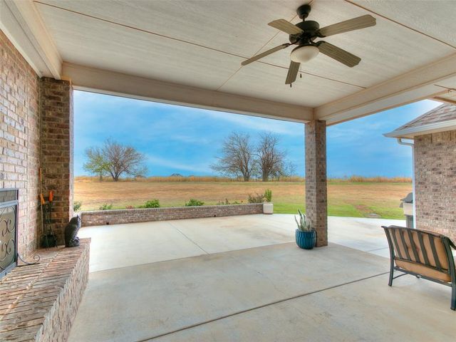 8505 Willow Creek Road, Guthrie, OK 73044
