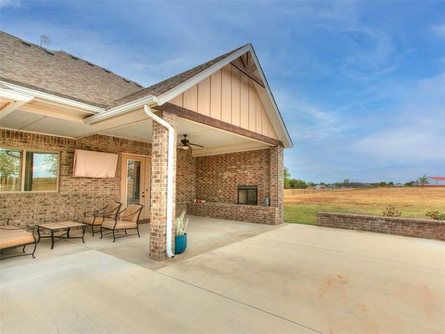 8505 Willow Creek Road, Guthrie, OK 73044
