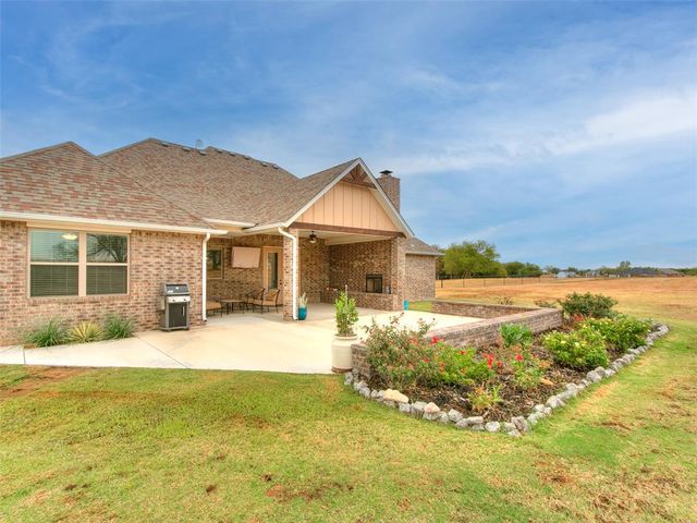 8505 Willow Creek Road, Guthrie, OK 73044