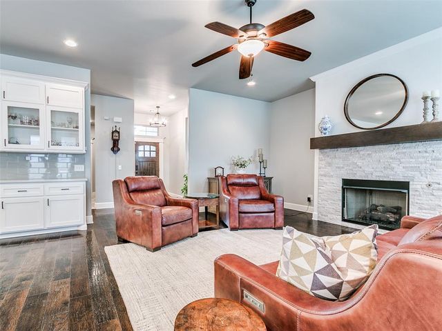 8505 Willow Creek Road, Guthrie, OK 73044
