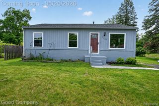 21220 Van Buren Street, Southfield, MI 48033