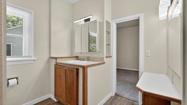 1007 W 20th Ave, Spokane, WA 99203