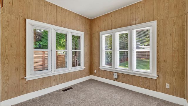 1007 W 20th Ave, Spokane, WA 99203