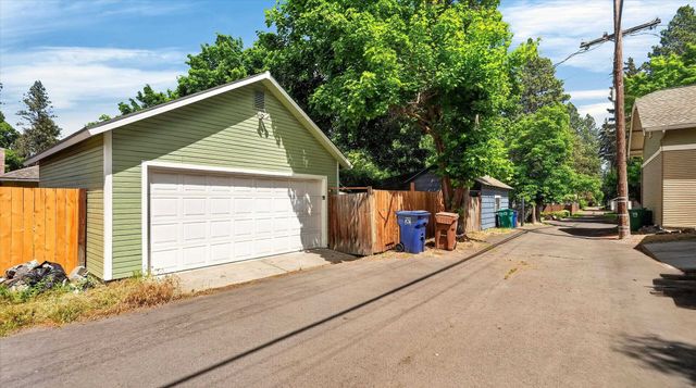 1007 W 20th Ave, Spokane, WA 99203