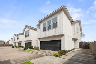 1902 Hollister Spruce Lane, Houston, TX 77080