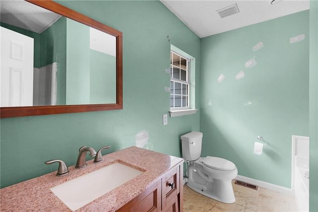 1095 Erwin Hill Church SE Road, Calhoun, GA 30701