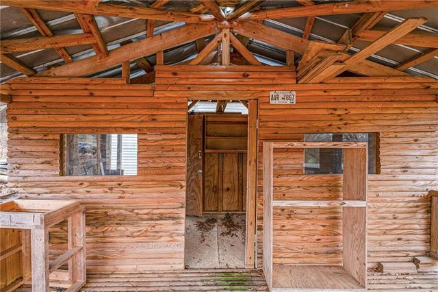 1095 Erwin Hill Church SE Road, Calhoun, GA 30701