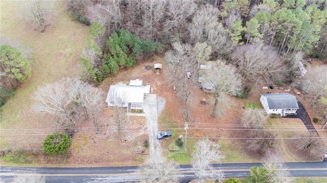 1095 Erwin Hill Church SE Road, Calhoun, GA 30701