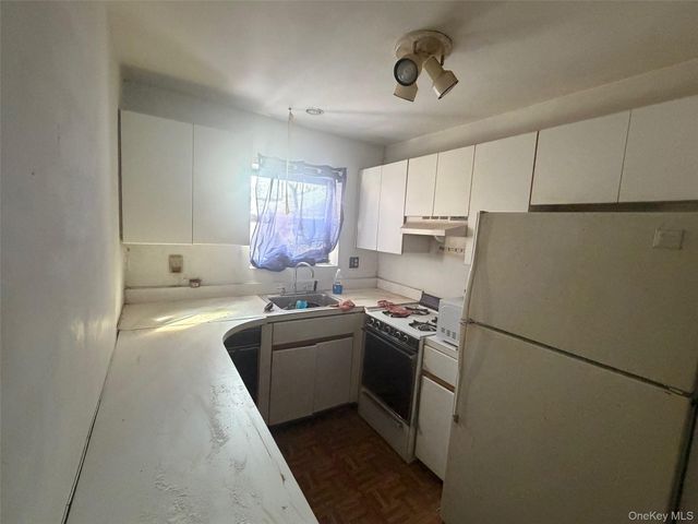 972 E 88th Street 1, Brooklyn, NY 11236