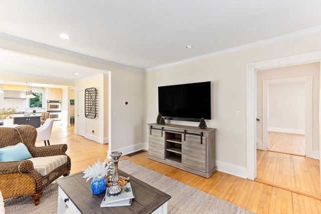 109 Locust, Attleboro, MA 02703