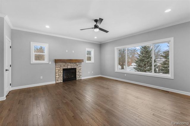 5212 Farmridge Lane, Grand Blanc, MI 48439