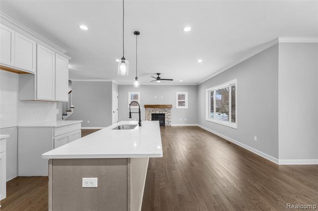 5212 Farmridge Lane, Grand Blanc, MI 48439