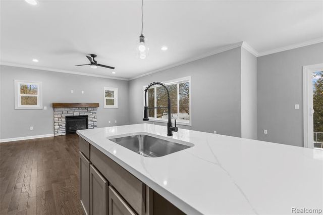 5212 Farmridge Lane, Grand Blanc, MI 48439