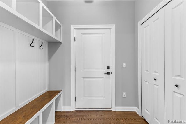 5212 Farmridge Lane, Grand Blanc, MI 48439