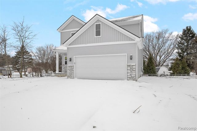 5212 Farmridge Lane, Grand Blanc, MI 48439