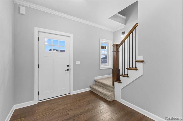 5212 Farmridge Lane, Grand Blanc, MI 48439