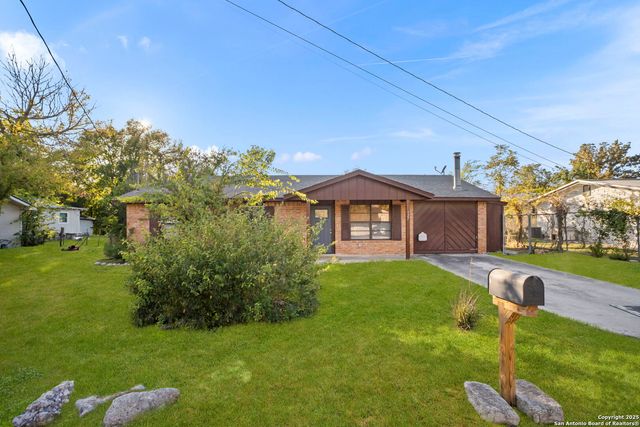 127 Harless, Center Point, TX 78010