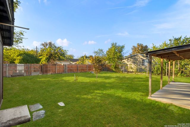 127 Harless, Center Point, TX 78010