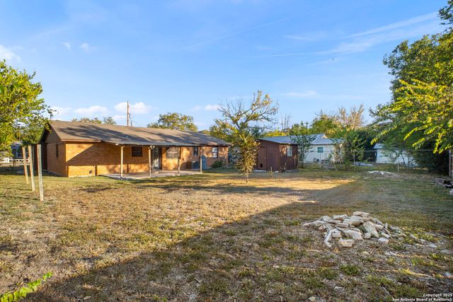 127 Harless, Center Point, TX 78010