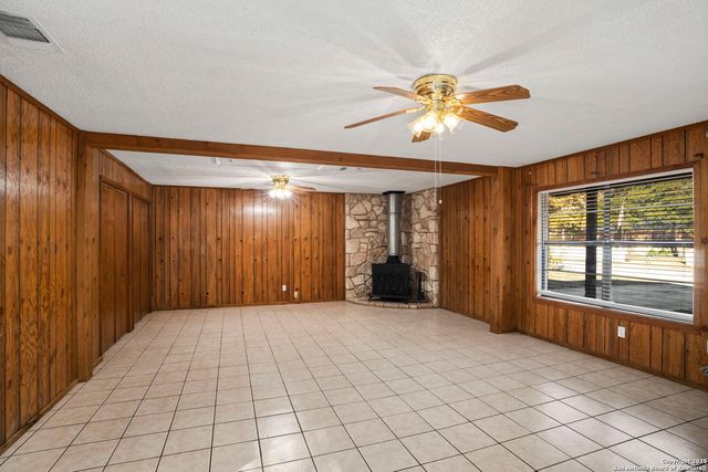 127 Harless, Center Point, TX 78010